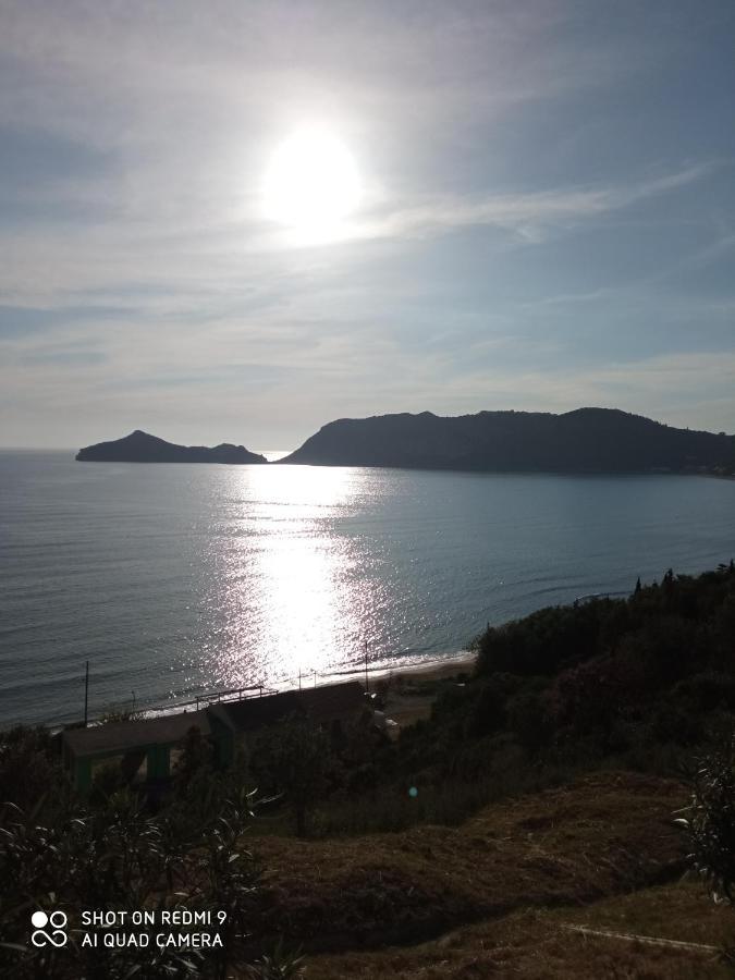 Cozy Apartment Few Mins From Beach Corfu อายีโอส เยออร์ยิโอส ปากอน ภายนอก รูปภาพ