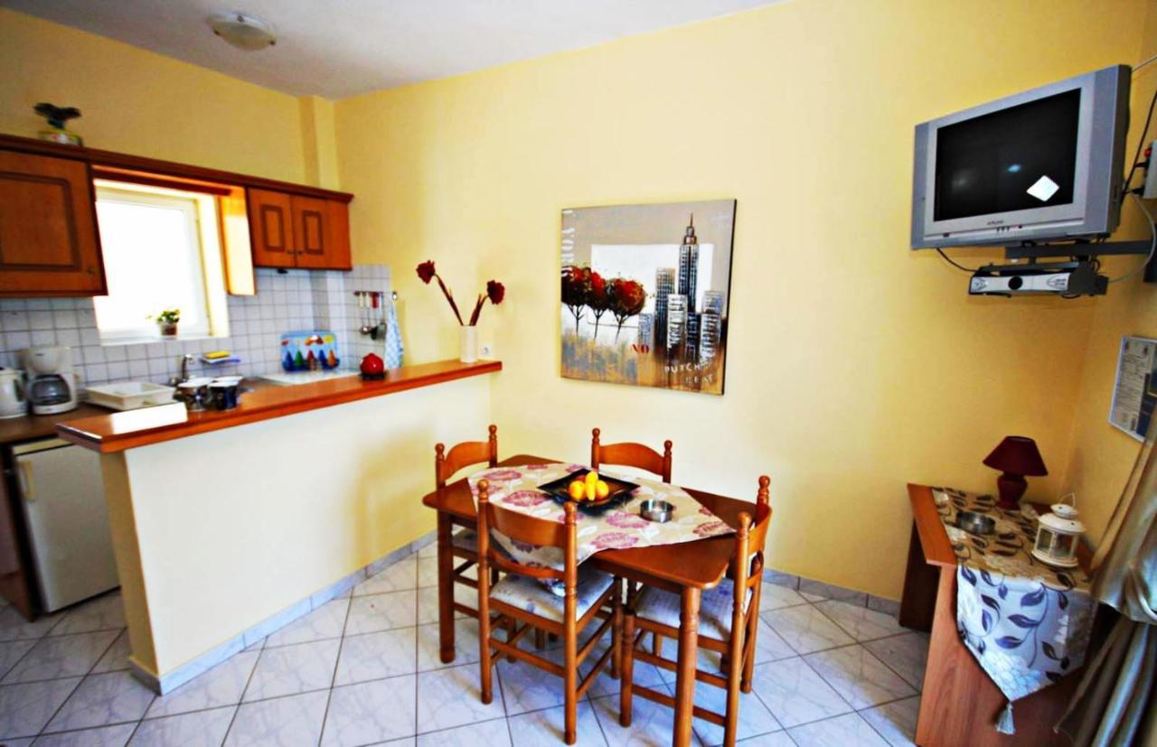 Cozy Apartment Few Mins From Beach Corfu อายีโอส เยออร์ยิโอส ปากอน ภายนอก รูปภาพ