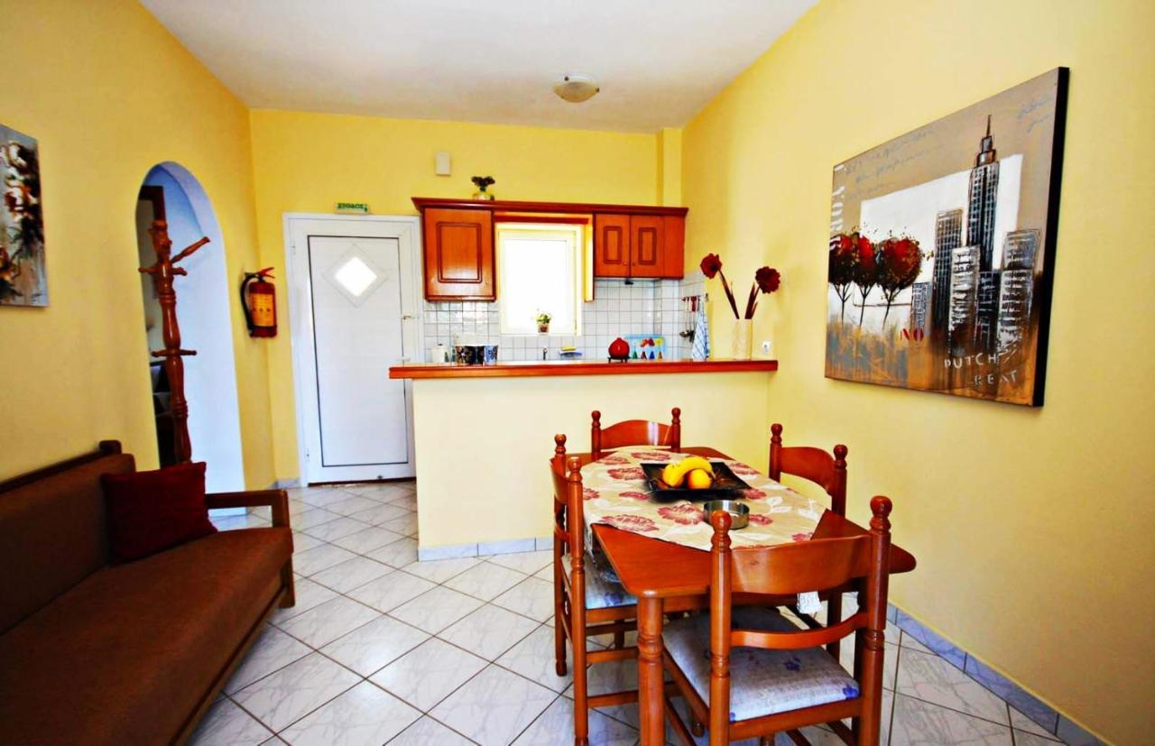 Cozy Apartment Few Mins From Beach Corfu อายีโอส เยออร์ยิโอส ปากอน ภายนอก รูปภาพ